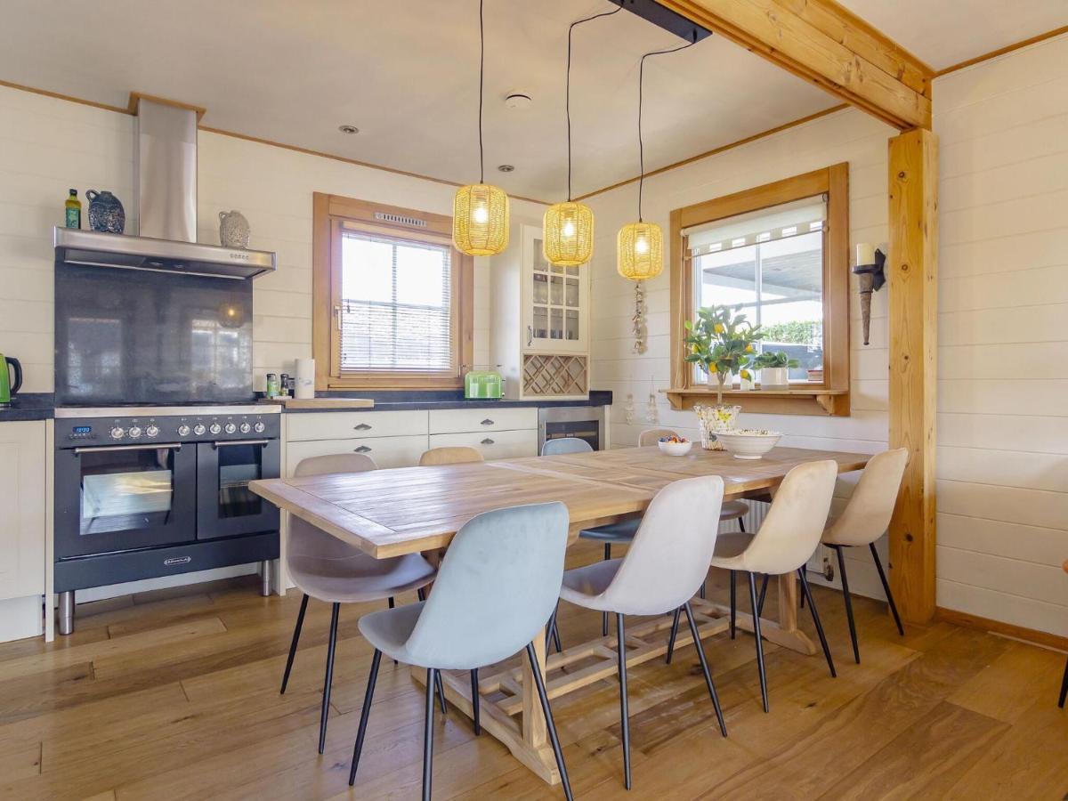 Beautiful Holiday Home With Private Terrace Kropswolde 外观 照片